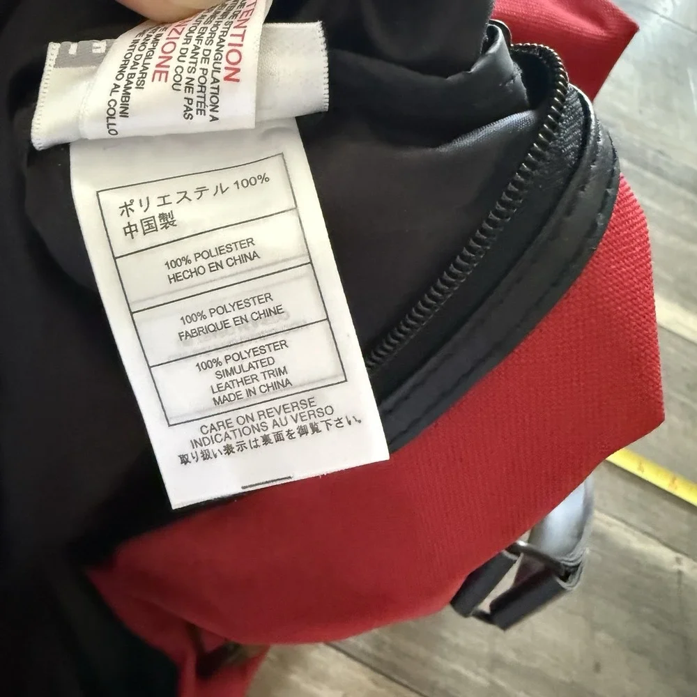 VTG Walt Disney World Resort Parks Mickey Mouse Carry On Duffle Bag Faux Leather - Picture 9 of 12